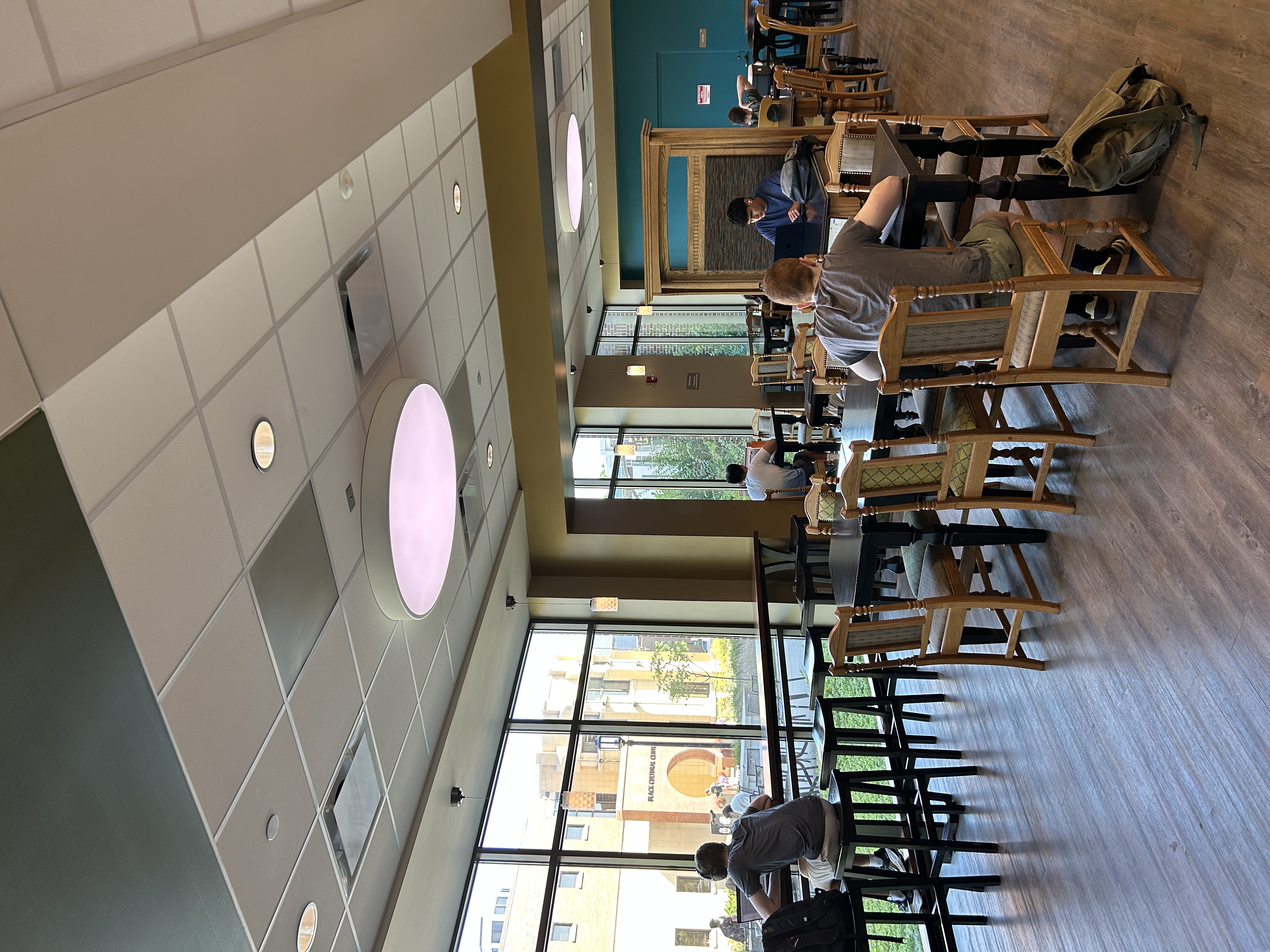 photo of the retail dining area